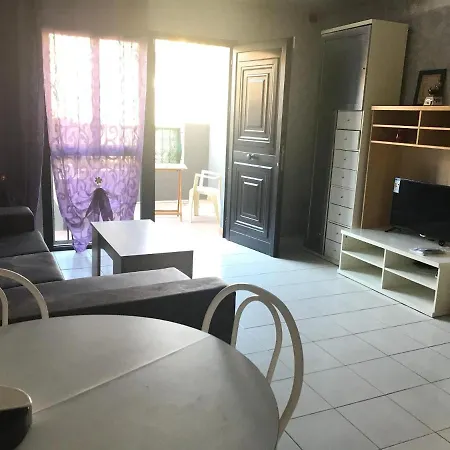 San Isidro Apartment. 3 Bedrooms. Idea For Families Apartment